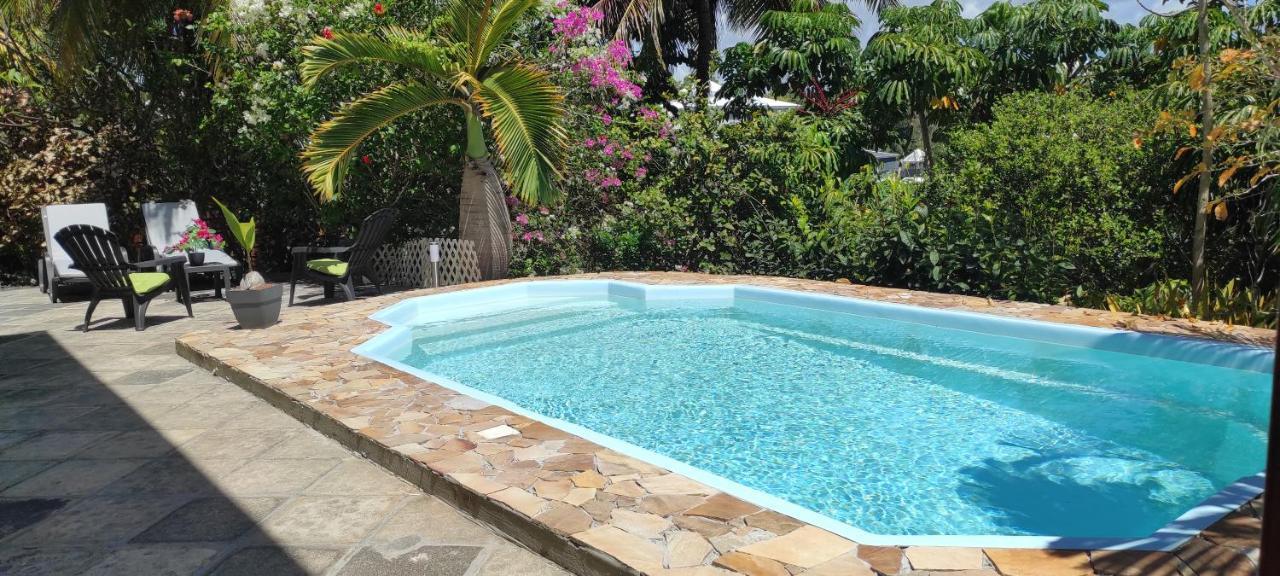 Bungalow Tout Confort Avec Piscine Partagee A 5 Mn De La Mer Saint-Francois  Esterno foto